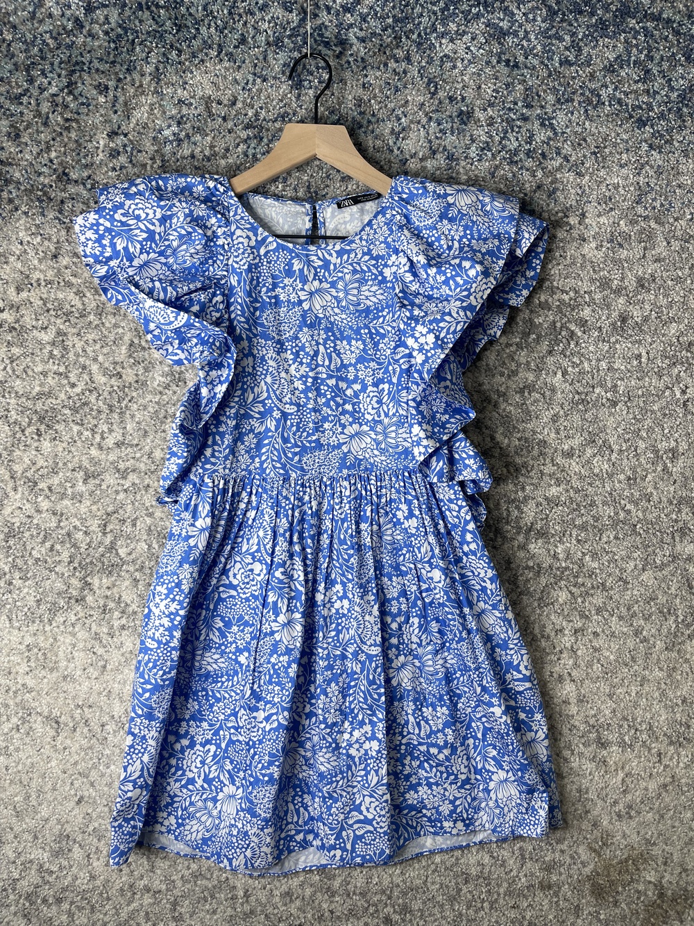 Zara Dress Womens Small Blue White Floral Ruffle Sleeve Summer Casual Romania
